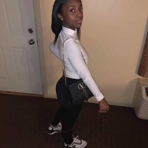 Meet your Posher, Nesha